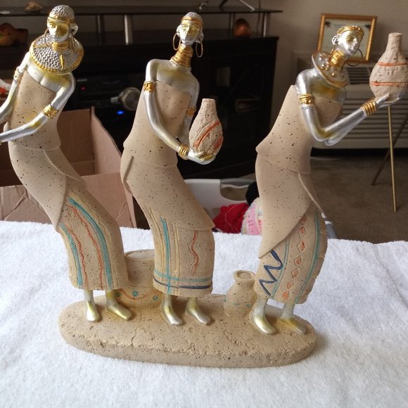 Collectibles - Picture 8 of 16